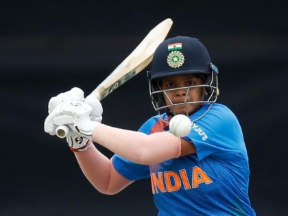 Women's Big Bash League 2021 Shafali Verma's blast 50 balls and 57 runs Radha Yadav took 2 wickets | Women's Big Bash League 2021: शेफाली वर्मा का धमाका, 50 गेंद और 57 रन, राधा यादव ने चटके 2 विकेट