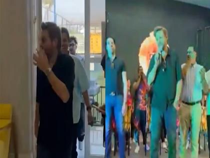 Shahid Afridi was warmly welcomed by the Kerala community at an event in Dubai, people got angry on the internet after watching the video | दुबई में केरल कम्युनिटी ने एक कार्यक्रम में शाहिद अफरीदी का किया गर्मजोशी से स्वागत, VIDEO देख इंटरनेट पर भड़के लोग Shahid Afridi was warmly welcomed by the Kerala community at an event in Dubai, people got angry on the internet after watching the video | दुबई में केरल कम्युनिटी ने एक कार्यक्रम में शाहिद अफरीदी का किया गर्मजोशी से स्वागत, VIDEO देख इंटरनेट पर भड़के लोग