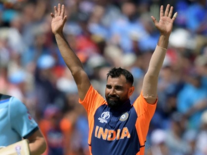 ICC World Cup, Ind vs Eng: Mohammed Shami equals Shahid Afridi's World Cup feat | CWC 2019: इंग्लैंड के खिलाफ 5 विकेट लेकर शमी ने रचा इतिहास, बने ऐसा करने वाले पहले भारतीय गेंदबाज