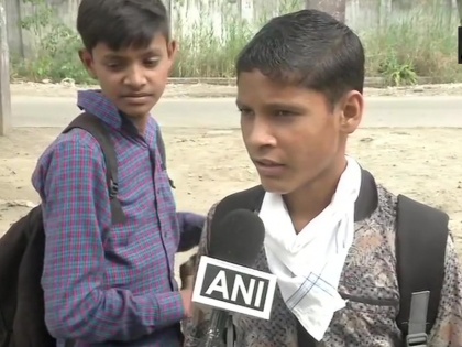 Corona Impact: 16-year-old Shanti Pal started walking on foot towards home in Badaun after Coronavirus Lockdown | Corona Impact: दिल्ली में छोले-भटूरे बेचने वाले 16 साल के लड़के ने सुनाया अपना दर्द, 300 KM दूर अपने घर पैदल जाने को हुआ मजबूर