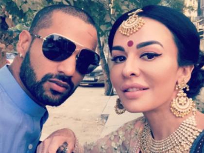 shikhar dhawan wife and children not allowed on south africa flight from dubai airport | दक्षिण अफ्रीका नहीं पहुंच सके शिखर धवन की पत्नी और बच्चे, दुबई एयरपोर्ट पर रोका गया