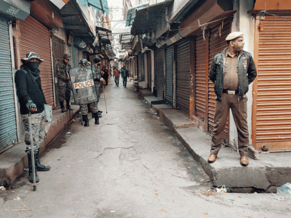 Curfew lifted at night in parts of Shillong, situation still tense | शिलांग के कुछ हिस्सों में रात में लगा कर्फ्यू हटा, स्थिति अब भी तनावपूर्ण