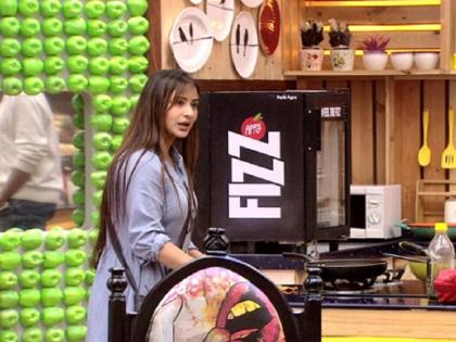 Shilpa Shinde had the weirdest dream in Bigg Boss 11 | Bigg Boss 11: शिल्पा शिंदे ने अर्शी खान को लेकर देखा ऐसा सपना कि आप भी रह जाएंगे हैरान Shilpa Shinde had the weirdest dream in Bigg Boss 11 | Bigg Boss 11: शिल्पा शिंदे ने अर्शी खान को लेकर देखा ऐसा सपना कि आप भी रह जाएंगे हैरान