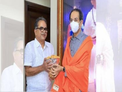 Maharashtra: Shiv Sena leader Shishir Shinde left Uddhav's side, became famous by digging Wankhede pitch in 1991 | महाराष्ट्र: शिवसेना नेता शिशिर शिंदे ने छोड़ा उद्धव का साथ, 1991 में वानखेड़े की पिच खोदकर हुए थे चर्चित