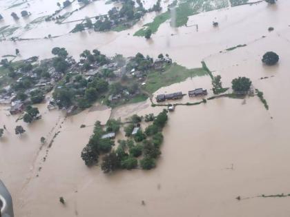 Shivpuri Flood Three people trapped tree rescued 24 hours 1171 villages affected by heavy rains watch video | बाढ़ से बेहाल शिवपुरीः 24 घंटे तक पेड़ पर फंसे तीन को बचाया, 1171 गांव प्रभावित, देखें वीडियो Shivpuri Flood Three people trapped tree rescued 24 hours 1171 villages affected by heavy rains watch video | बाढ़ से बेहाल शिवपुरीः 24 घंटे तक पेड़ पर फंसे तीन को बचाया, 1171 गांव प्रभावित, देखें वीडियो