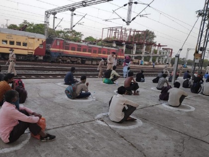Lockdown: More than 1.5 million passengers reached their destinations by 1150 Shramik special trains | Lockdown: 1,150 श्रमिक स्पेशल ट्रेनों से अपने गंतव्य पहुंचे 15 लाख से ज्यादा यात्री