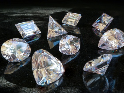 Auction of diamonds in Panna, Madhya Pradesh, two miners became rich after getting Rs 1.89 crore | मध्य प्रदेश के पन्ना में हीरे की नीलामी, 1.89 करोड़ रुपये मिलने से दो खनिक अमीर बने