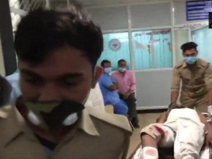Vikas Dubey's aide Shyamu Bajpai has been arrested by Chaubeypur police following an encounter | कानपुर एनकाउंंटर: यूपी पुलिस को बड़ी सफलता, विकास दुबे का एक साथी ढेर, दूसरा गिरफ्तार