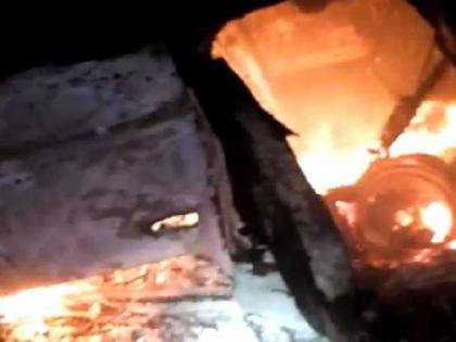 Madhya Pradesh: Three people, including driver, burned alive after a fire on the highway, a fire on the highway | मध्य प्रदेश: हाइवे पर पलटी कार, आग लगने से ड्राइवर समेत तीन लोग जिंदा जले