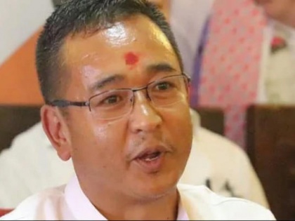 The Election Commission reduced the disqualification period of the Chief Minister of Sikkim, opened the way to contest elections | चुनाव आयोग ने सिक्किम के मुख्यमंत्री की अयोग्यता अवधि घटाई, चुनाव लड़ने का रास्ता खुला