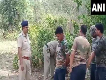 siliguri man killed friends by hitting with stones for 10 rupees wb police arrests two | पश्चिम बंगाल: केवल 10 रुपए के लिए दोस्त ने ले ली दोस्त की जान, पैसे नहीं मिलने पर पत्थर से पीट-पीटकर की हत्या