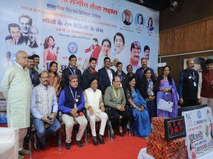 Madhya Pradesh: World record of singing for 129 hours created in Indore | Madhya Pradesh: इंदौर में बना 129 घण्टे गायन का विश्व कीर्तिमान