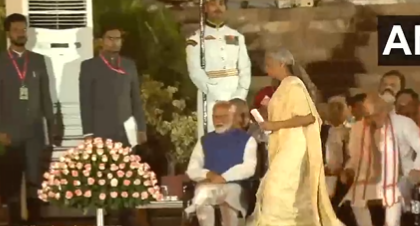 Nirmala Sitharaman once again got a place in Modi cabinet once again took charge of the Finance Ministry | Modi 3.0 Nirmala Sitharaman: मोदी 3.0 में एक बार फिर निर्मला सीतारमण को मिली जगह, जानें उनके बारे Nirmala Sitharaman once again got a place in Modi cabinet once again took charge of the Finance Ministry | Modi 3.0 Nirmala Sitharaman: मोदी 3.0 में एक बार फिर निर्मला सीतारमण को मिली जगह, जानें उनके बारे
