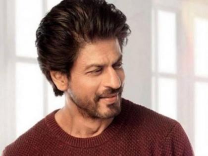 Fan asked how to quit smoking then Shahrukh Khan replied viral on tweet | स्मोकिंग छोड़ने के लिए फैन ने शाहरुख खान से मांगी मदद तो बॉलीवुड के बादशाह ने कुछ इस तरह दिया जवाब