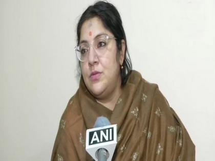 bjp mp locket chatterjee allegation on mamata banerjee led tmc runs extortion racket from businessmen tolabazi | TMC के सांसद- विधायक पर पर बीजेपी नेता ने लगाया जबरन वसूली का आरोप, कहा- तोलाबाजी का धंधा खूब हो रहा bjp mp locket chatterjee allegation on mamata banerjee led tmc runs extortion racket from businessmen tolabazi | TMC के सांसद- विधायक पर पर बीजेपी नेता ने लगाया जबरन वसूली का आरोप, कहा- तोलाबाजी का धंधा खूब हो रहा