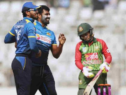 Sri Lanka beat Bangladesh by 10 wickets in Tri-Series 2018 | ट्राई सीरीजः 82 रन पर ढेर हुआ बांग्लादेश, श्रीलंका ने 10 विकेट से रौंदा