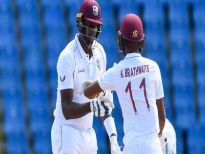 Brathwaite Mayers Holder fifties help West Indies set Sri Lanka 377 to win | ब्रेथवेट और जैसन होल्डर ने जड़ा अर्धशतक, श्रीलंका को जीत के लिए बनाने होंगे 377 रन