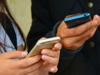 TRAI revises rules, makes Mobile Number Portability in two days | मोबाइल ऑपरेटर से हैं परेशान तो अब सिर्फ 48 घंटों में पोर्ट होगा आपका नंबर, ट्राई ने जारी किए नए नियम