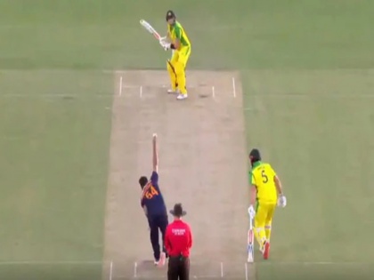 Shardul Thakur Strikes Twice as Tourists Fightback after take smith wicket | INDvsAUS: शार्दुल ठाकुर की गेंद पर कुछ इस तरह चकमा खा गए पहले दो मैचों में शतक जड़ने वाले स्टीव स्मिथ, वीडियो वायरल