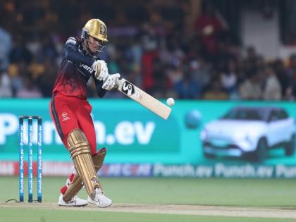 GGT vs RCBW WPL 2024 Gujarat Giants collapsed due to Smriti Mandhana's stormy innings, RCB won by 8 wickets | GGT vs RCBW: डब्ल्यूपीएल सीजन-2 में गुजरात जायंट्स के खिलाफ आरसीबी की 8 विकेट से जीत, मंधाना ने खेली तेज तर्रार पारी