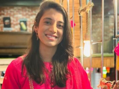 watch Smriti Mandhana seen first time after breaking her marriage with musician Palash Muchhal said- I don't think I love anything more than cricket video | संगीतकार पलाश मुच्छल से शादी तोड़ने के बाद पहली बार दिखीं स्मृति मंधाना?, कहा-मुझे नहीं लगता क्रिकेट से ज्यादा मैं किसी चीज से प्यार करती हूं, वीडियो watch Smriti Mandhana seen first time after breaking her marriage with musician Palash Muchhal said- I don't think I love anything more than cricket video | संगीतकार पलाश मुच्छल से शादी तोड़ने के बाद पहली बार दिखीं स्मृति मंधाना?, कहा-मुझे नहीं लगता क्रिकेट से ज्यादा मैं किसी चीज से प्यार करती हूं, वीडियो