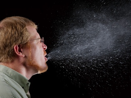 Report says hold in a sneeze can harm your health in many ways | छींक रोकना जान भी ले सकता है, रिपोर्ट में हुए चौकाने वाले खुलासे