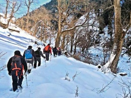 Himachal Pradesh Kinnaur district administration bans trekking and mountaineering activities all treks district heavy snowfall | हिमाचल प्रदेश: सभी ट्रैक पर ट्रैकिंग और पर्वतारोहण गतिविधियों पर बैन, किन्नौर जिला प्रशासन का बड़ा फैसला