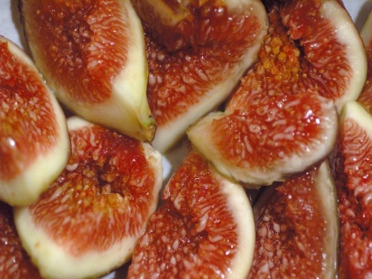 try to eat soaked figs in the early morning empty stomach get good results and fitness anjeer ke faidey health tips in hindi | सुबह खाली पेट रात में भिगाया हुआ अंजीर खाने की डालें आदत, बनेगी हड्डियां मजबूत होगा आपका वजन तेजी से कम, आज ही डाइट में करें शामिल