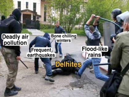 social media users shares memes and video on yamuna river water level delhi floods | Delhi Floods: यमुना नदी का जल स्तर बढ़ने से दिल्ली के कई इलाकों में भरा पानी, सोशल मीडिया पर आई वीडियो और मीम्स की बाढ़