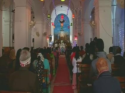 social media video claims forced conversion in church house vacated burari ki baba colony new delhi police clears | नई दिल्ली: जबरन धर्म-परिवर्तन के आरोप में गिरजाघर पर 400 लोगों द्वारा हमले और उसे खाली कराने के दावे का वीडियो हुआ वायरल, पुलिस ने बताई सच्चाई