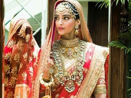 Sonam kapoor wedding: sonam and anand ahuja bridal outfit details | सोनम कपूर पर चढ़ा शादी का लाल रंग, लग रही हैं 'परफेक्ट सिख ब्राइड', देखें तस्वीरें