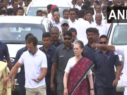 Sonia Gandhi joins Bharat Jodo Yatra in Mandya Karnataka area dominated by Deve Gowda family | सोनिया गांधी कर्नाटक के मांड्या में 'भारत जोड़ो यात्रा' में हुईं शामिल, देवगौड़ा परिवार के दबदबे वाला है क्षेत्र