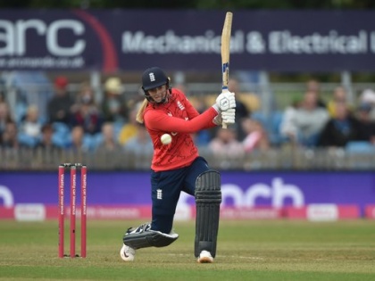 England Women vs South Africa Women, 3rd T20I England Women won 38 runs 3-0 Sophie Ecclestone 12 balls notout 33 runs 4 four 2 sixes | England Women vs South Africa Women: इंग्लैंड ने दक्षिण अफ्रीका के खिलाफ क्लीन स्वीप किया, सोफी एक्लेस्टोन की कमाल, 12 गेंद और नाबाद 33