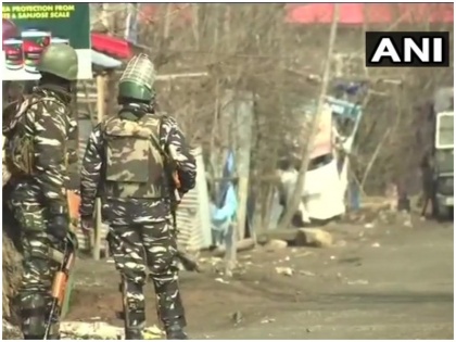 Jammu Kashmir: encounter between Terrorist and security forces in sopore live news updates | जम्मू कश्मीर: सोपोर में सेना और आतंकवादियों के बीच मुठभेड़ जारी, एक आतंकी ढेर, 3 और छिपे होने की आशंका