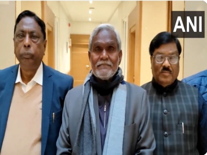 Jharkhand: Grand alliance leaders scared of the possibility of 'Operation Lotus', eyes fixed on the Governor's move | झारखंड: 'ऑपरेशन लोटस' की संभावना से सहमे महागठबंधन के नेता, राज्यपाल के कदम पर टिकी निगाहें