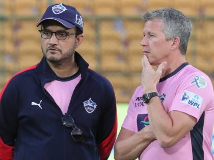 Sourav Ganguly appointed head coach of SA20 side Pretoria Capitals Ganguly replace former England batsman Jonathan Trott | SA20 Pretoria Capitals: इंग्लैंड के पूर्व बल्लेबाज जोनाथन ट्रॉट की जगह लेंगे सौरव गांगुली, एसए20 टीम प्रिटोरिया कैपिटल्स से जुड़े