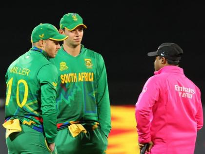 ICC T20 World Cup 2022 South Africa vs Zimbabwe No result rain Quinton de Kock 18 balls 47 runs 8 fous one six | टी20 विश्व कपः बारिश के बाद डी कॉक जिम्बाब्वे बॉलर पर बरसे, 18 गेंद और 47 रन, लेकिन दक्षिण अफ्रीका के हाथ मायूसी...