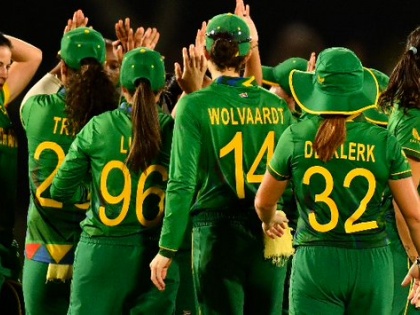 ICC Women's T20 World Cup 2023 South Africa Women won 65 runs RSAW 132-6 NZW 67 Chloe Tryon Player of the Match | Women's T20 World Cup 2023: कीवी टीम 67 पर ढेर, लगातार दो हार झेलने के बाद न्यूजीलैंड तालिका में सबसे नीचे, सेमीफाइनल की दौड़ में दक्षिण अफ्रीका
