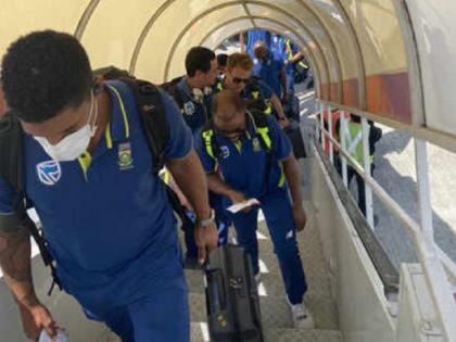 Coronavirus: South Africa team was in same Lucknow Hotel where Kanika Kapoor stayed | Coronavirus: दक्षिण अफ्रीकी क्रिकेटर्स की बढ़ी टेंशन, जिस होटल में रुकी थी टीम, वहीं ठहरी थीं सिंगर कनिका कपूर