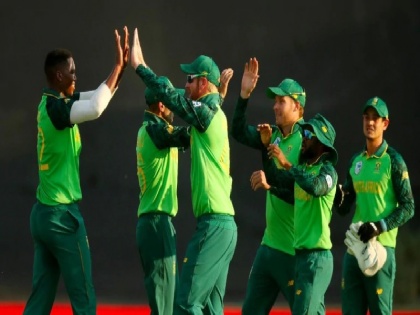 ODI series win against Australia light at the end of the tunnel: South Africa Team Director Mark Boucher | दक्षिण अफ्रीकी टीम डायरेक्टर मार्क बाउचर का बयान, 'ऑस्ट्रेलिया के खिलाफ वनडे सीरीज जीत ने जगाई उम्मीद की किरण'