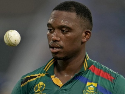 SA vs IND, T20s South Africa’s Lungi Ngidi ruled out of India Twenty20 series with Team India from tomorrow after Rabada out player included | SA vs IND, T20s: कल से टीम इंडिया के साथ टी20 सीरीज, रबाडा के बाद ये गेंदबाज टी20 सीरीज से बाहर, इस खिलाड़ी को किया शामिल