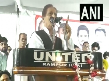 sp leader azam khan said in UP rampur civic elections rally that you want someone to come shoot at head and go away | यूपी: "..चाहते हो कोई आए और मेरी कनपटी पर गोली चलाकर चला जाए", बोले सपा नेता आजम खान, देखें वीडियो