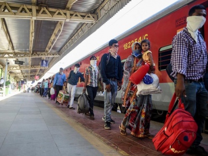 during coronavirus lockdown Three migrant labor travel die in trains | UP Ki Taja Khabar: तीन प्रवासी कामगारों की यात्रा के दौरान ट्रेन में मौत, जांच के बाद सामने आई ये वजह