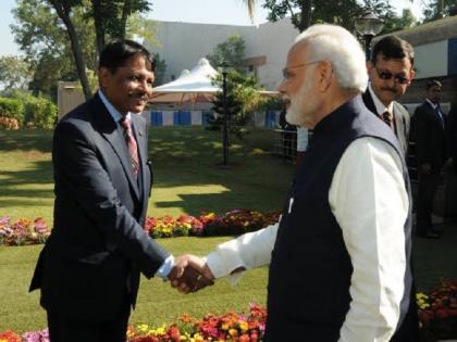 SPG Director Arun Kumar Sinha dies of cancer at the age of 61, used to handle the security command of PM Modi | एसपीजी डायरेक्टर अरुण कुमार सिन्हा का 61 साल की उम्र में निधन, संभालते थे पीएम मोदी की सुरक्षा कमान SPG Director Arun Kumar Sinha dies of cancer at the age of 61, used to handle the security command of PM Modi | एसपीजी डायरेक्टर अरुण कुमार सिन्हा का 61 साल की उम्र में निधन, संभालते थे पीएम मोदी की सुरक्षा कमान