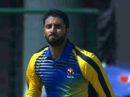 Sreenath Aravind announces retirement from first-class, List A cricket | टीम ने जैसे ही जीती विजय हजारे ट्रॉफी, इस तेज गेंदबाज ने कर दी संन्यास की घोषणा