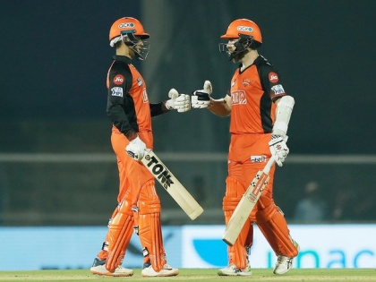 IPL 2022 Sunrisers Hyderabad won 9 wkts Kane Williamson 7 time won toss 72 balls left | IPL 2022: सनराइजर्स ने बेंगलोर को 9 विकेट से हराया, 72 गेंद पहले जीते, लगातार 5वीं जीत के साथ टॉप 2 में...