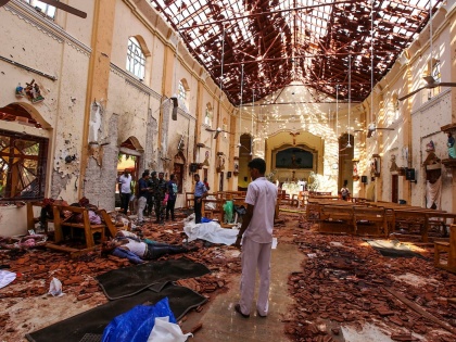 Sri Lanka Bomb Blast: one more Blast near church, attacks likely the work of Islamist militants | श्रीलंका: डिफ्यूज करने में फटा एक बम, विशेषज्ञों के अनुसार आतंकी हमले के पीछे इस्लामी आतंकवादियों का हाथ