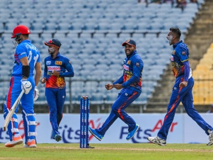 Sri Lanka vs Afghanistan 2023 Sri Lanka won 132 runs 1-1 Dhananjaya de Silva Player of the Match 24 balls 29 runs 3 wickets | Sri Lanka vs Afghanistan 2023: अफगानिस्तान को 132 रन से हराकर सीरीज 1-1 से बराबर की, इस खिलाड़ी ने नाबाद 29 रन के साथ तीन विकेट झटके, रन के लिहाज से अफगानिस्तान पर सबसे बड़ी जीत