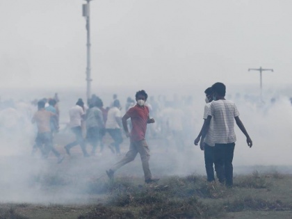 Sri Lanka crisis Ruling party MP Amarakeerthi Athukorala killed clashes, protesters say he shot himself pm Mahinda Rajapaksa stepped down  | Sri Lanka crisis: राजपक्षे बंधुओं की सत्तारूढ़ पार्टी के सांसद और दो अन्य लोगों की मौत, हमले में 174 लोग घायल, श्रीलंका में कानून व्यवस्था बेहद खराब