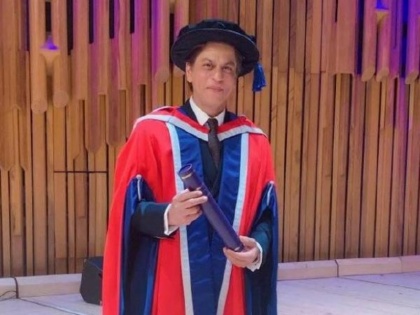 shah rukh khan receives honorary doctorate from from university of law in london | रोमांस के बादशाह शाहरुख खान अब बने डॉक्टर, मिली डॉक्टरेट की उपाधि-देखें खास फोटो